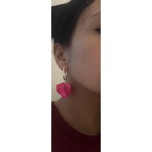 Hot pink earrings , pink acrylic fuchsia flower chunky petal earring statement - Picture 5 of 8